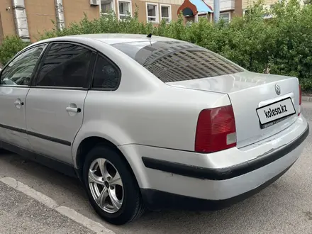 Volkswagen Passat 1997 года за 1 430 000 тг. в Астана – фото 2
