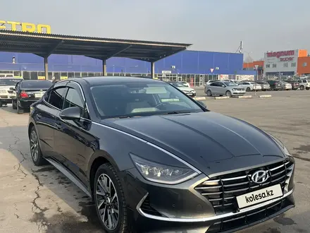 Hyundai Sonata 2023 года за 14 900 000 тг. в Алматы – фото 3