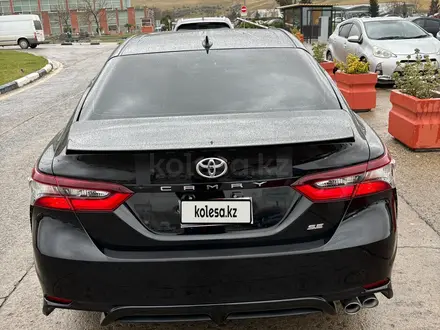 Toyota Camry 2021 года за 10 500 000 тг. в Алматы