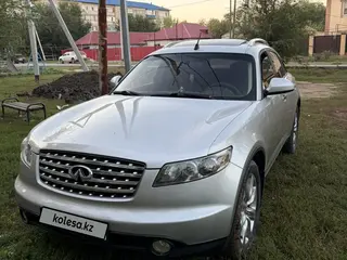 Infiniti FX35, 2005