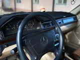 Mercedes-Benz E 220 1993 года за 2 100 000 тг. в Шымкент – фото 5