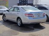 Toyota Camry 2011 года за 5 100 000 тг. в Актобе – фото 4