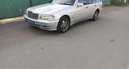 Mercedes-Benz C 200 1999 года за 2 900 000 тг. в Астана – фото 2
