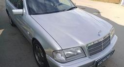 Mercedes-Benz C 200 1999 года за 2 900 000 тг. в Астана – фото 4