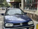 Volkswagen Golf 1994 годаүшін1 000 000 тг. в Тараз