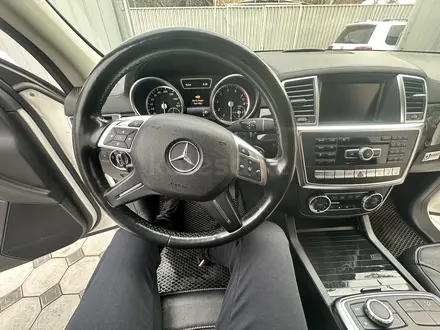 Mercedes-Benz GL 450 2015 года за 17 900 000 тг. в Алматы – фото 14