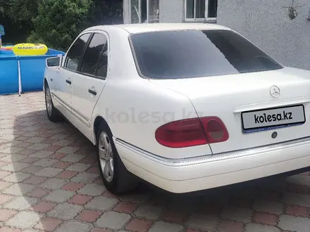 Mercedes-Benz E 230 1996 года за 2 200 000 тг. в Алматы – фото 4