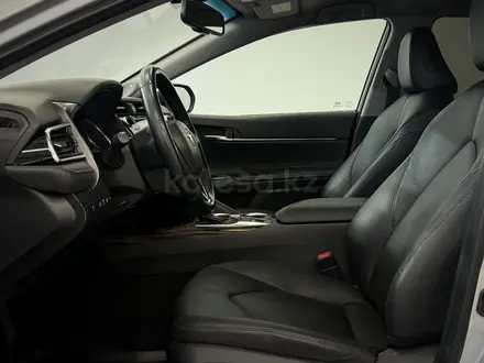 Toyota Camry Prestige 2019 года за 11 490 000 тг. в Астана – фото 12
