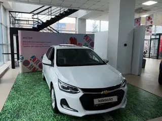 Chevrolet Onix Premier 1