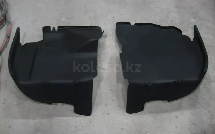 Защиты противотуманок локеры переднего бампера Lexus LX470 за 42 000 тг. в Алматы