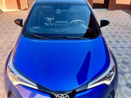 Toyota C-HR 2018 года за 12 900 000 тг. в Уральск – фото 10