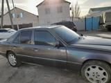 Mercedes-Benz E 260 1992 года за 1 550 000 тг. в Атырау – фото 3