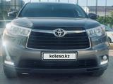 Toyota Highlander 2014 года за 17 500 000 тг. в Астана – фото 2