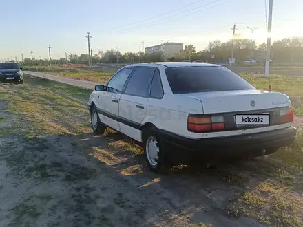 Volkswagen Passat 1990 года за 1 400 000 тг. в Актобе – фото 2