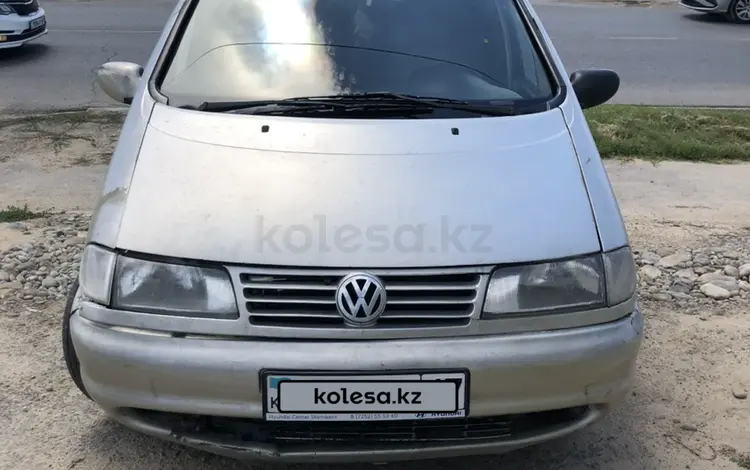 Volkswagen Sharan 1998 года за 1 300 000 тг. в Шымкент