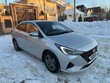 Hyundai Accent 2021 года за 8 300 000 тг. в Уральск – фото 3