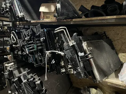 Радиатор на BMWүшін9 900 тг. в Актау – фото 2