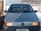 Volkswagen Passat 1992 годаfor1 100 000 тг. в Семей