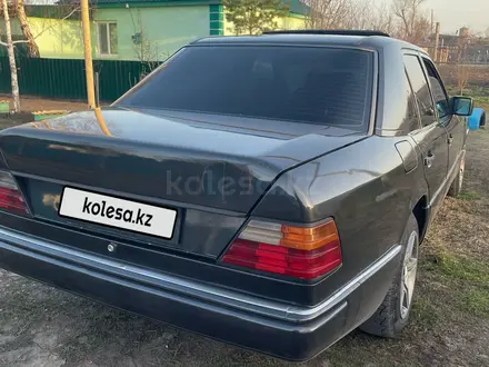Mercedes-Benz E 250 1992 года за 1 600 000 тг. в Лисаковск – фото 9