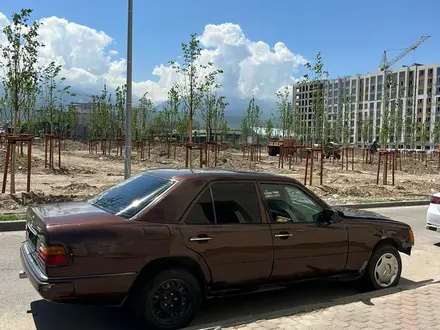 Mercedes-Benz E 230 1990 года за 500 000 тг. в Алматы – фото 2