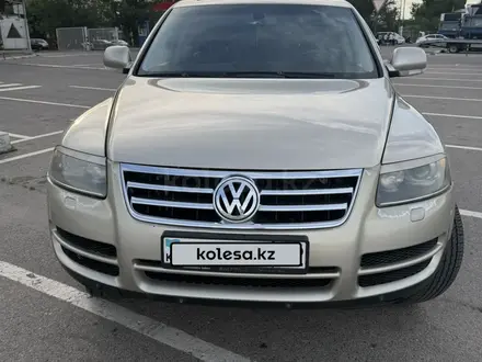 Volkswagen Touareg 2006 года за 5 000 000 тг. в Алматы – фото 3