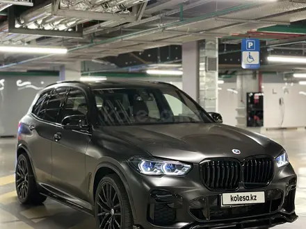 BMW X5 2021 года за 45 000 000 тг. в Астана