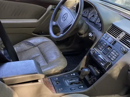 Mercedes-Benz C 280 1994 года за 1 250 000 тг. в Алматы – фото 3