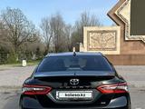 Toyota Camry 2021 года за 15 900 000 тг. в Тараз – фото 4