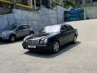 Mercedes-Benz E 280