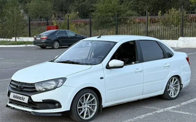 ВАЗ (Lada) Granta 2190 2020 годаүшін3 100 000 тг. в Караганда
