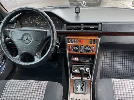 Mercedes-Benz E 280 1995 года за 2 850 000 тг. в Алматы – фото 9