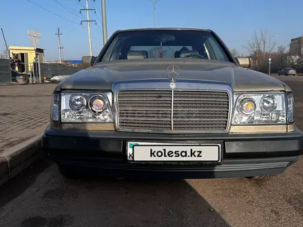 Mercedes-Benz E 300 1990 года за 1 400 000 тг. в Астана