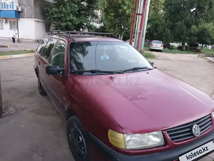 Volkswagen Passat 1994 года за 2 000 000 тг. в Уральск – фото 5