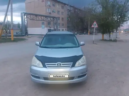 Toyota Avensis Verso 2006 года за 7 000 000 тг. в Актобе – фото 3