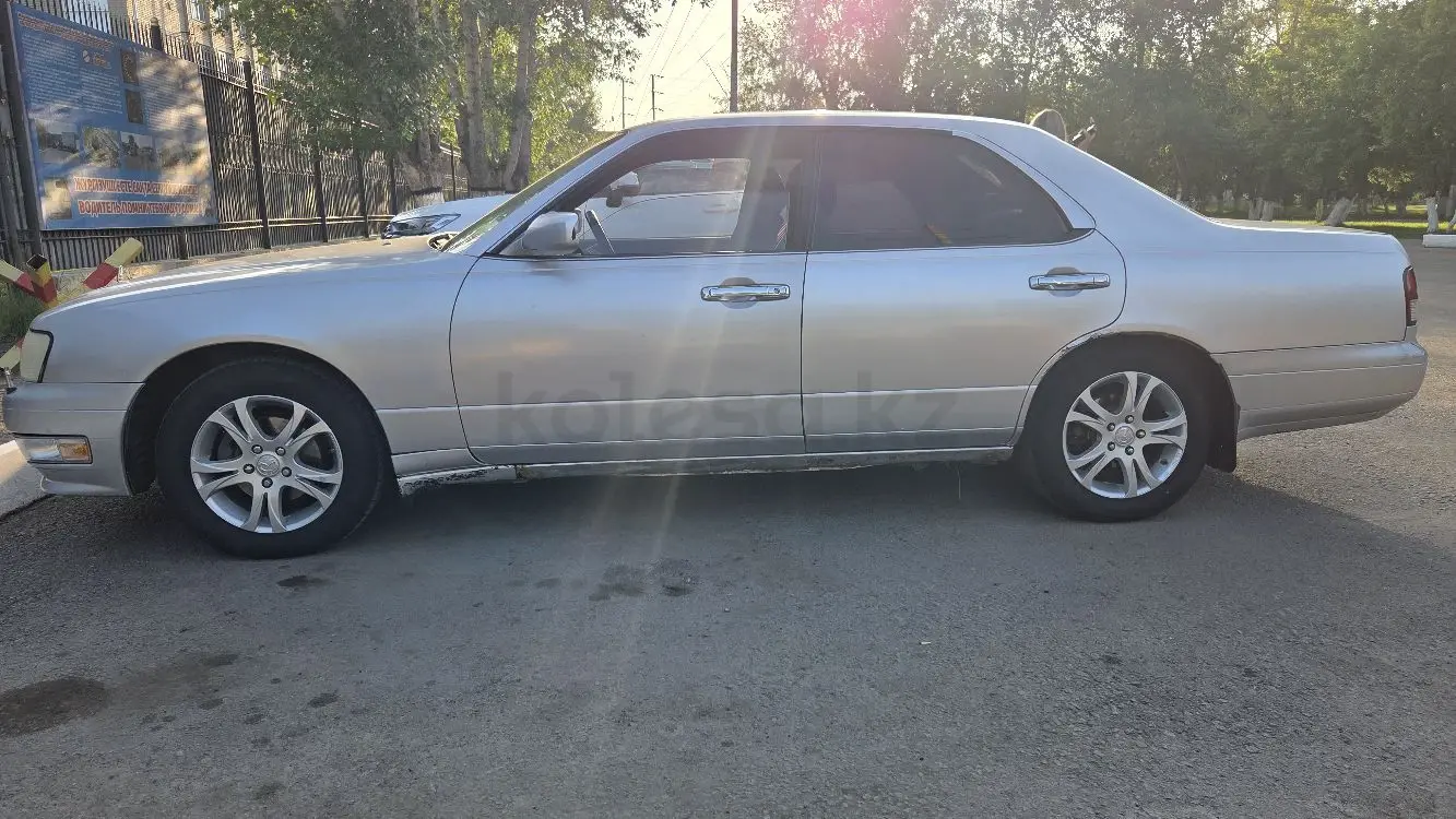 Nissan Cedric, 1995