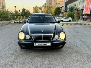 Mercedes-Benz E 320