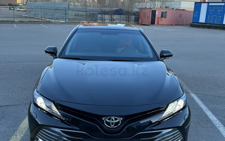 Toyota Camry 2019 года за 17 000 000 тг. в Астана