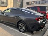 Kia K5 2022 года за 12 150 000 тг. в Алматы – фото 3
