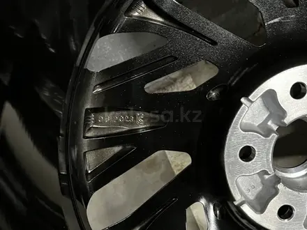 Комплект Hankook Tire&amp; amp, с оригинальными дисками за 600 000 тг. в Астана – фото 4