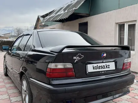 BMW 328 1996 года за 2 480 000 тг. в Алматы – фото 3