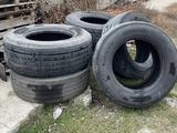 Грузовые шины Б/У в наличии разные размеры за 30 000 тг. в Алматы – фото 2