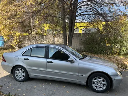 Mercedes-Benz C 220 2001 года за 3 500 000 тг. в Алматы – фото 25