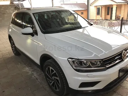 Volkswagen Tiguan 2018 года за 9 500 000 тг. в Алматы