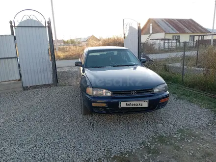 Toyota Camry 1995 года за 1 500 000 тг. в Усть-Каменогорск – фото 2