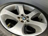 Колесо зимнее 265/50/R19 Япония Bridgestone с литым диском BMW 5x120 за 400 000 тг. в Астана