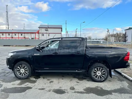 Toyota Hilux 2017 года за 13 000 000 тг. в Атырау