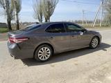 Toyota Camry 2019 года за 10 200 000 тг. в Тараз – фото 3