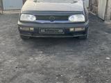 Volkswagen Golf 1993 годаүшін1 000 000 тг. в Шардара