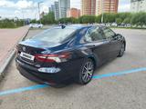 Toyota Camry 2021 годаүшін13 500 000 тг. в Астана – фото 4