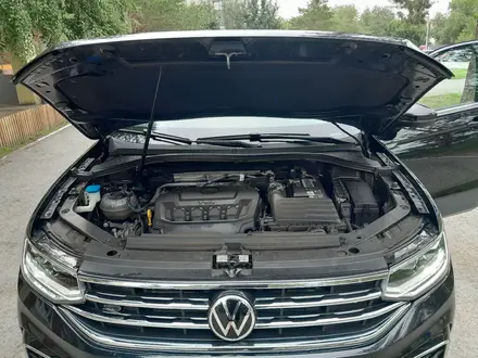 Volkswagen Tiguan 2021 года за 15 500 000 тг. в Костанай – фото 24